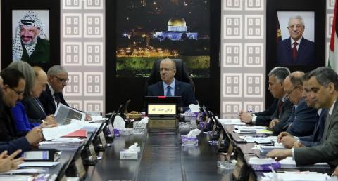 الحكومة تدين الهجوم الإرهابي على حافلة تقل سياحا جنوب القاهرة