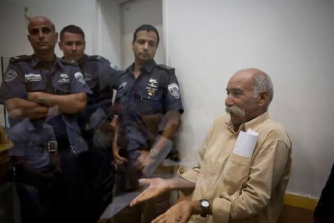 شيخ العراقيب يدخل سجن الرملة
