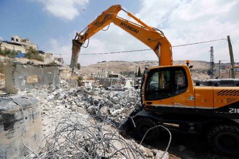 الاوقاف تندد بهدم مسجد قيد الانشاء في الخليل