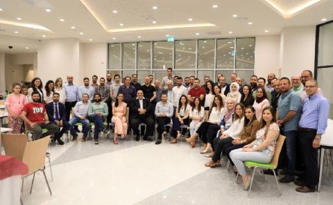 خريجو ماجستير مشترك بين “العربية الامريكية“ و“انديانا“ يعلنون تأسيس رابطة لمتابعة شؤونهم