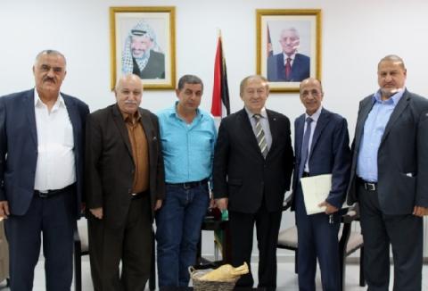 وزارة الاقتصاد واتحاد جمعيات رجال الأعمال يبحثان مجالات التعاون