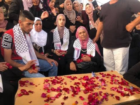 الديمقراطية تحيي وحدة الشعب الفلسطيني وقواه المناضلة في القدس