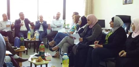تنمية نابلس تعقد اجتماعا مع نقابة الاخصائيين الاجتماعيين وتختتم دورة “المرأة تستطيع “
