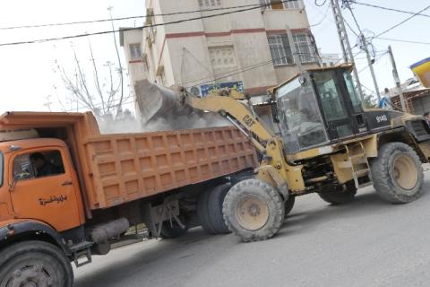 بلدية غزة تدعو لإتباع الإرشادات والتخلص من النفايات بطرق سليمة