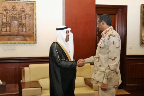 نائب رئيس المجلس العسكري الانتقالي بجمهورية السودان يلتقي برئيس البرلمان العربي