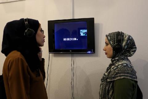 “ مواجهة “ رؤية بصرية معاصرة للتشكيلية رفُيدة سحويل بتقنية “الفيديو آرت“ كأول معرض فردي فلسطيني