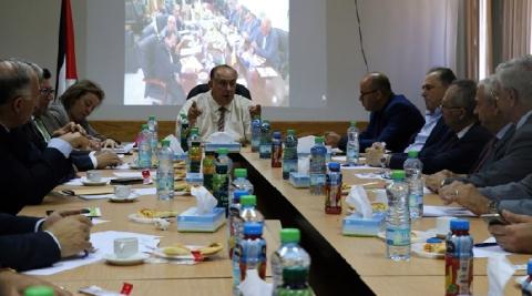 أبو مويس يبحث خطط تطوير قطاع التعليم العالي مع رؤساء الجامعات