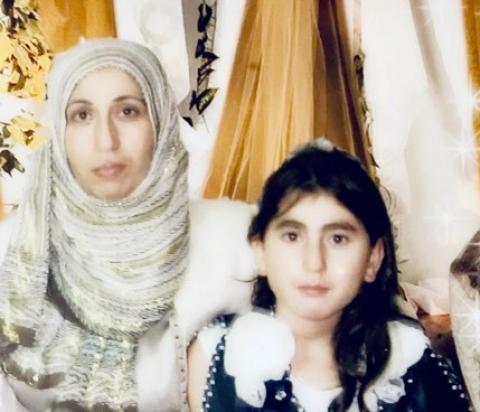 مسك معالي...نجاح مهدى لوالدتها وجدتها الشهيدتين