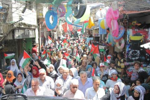 مسيرة في عين الحلوة رفضا لاستمرار الاجراءات ضد العمال الفلسطينيين