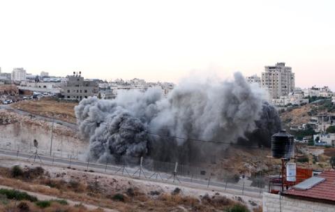 الهيئة الأهلية للاجئين: هدم المنازل في القدس تصعيد خطير “وشعبنا لن يستسلم لجرائم التطهير العرقي“