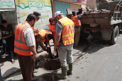 بلدية غزة تدعو المواطنين للحفاظ على نظافة شبكات الصرف الصحي