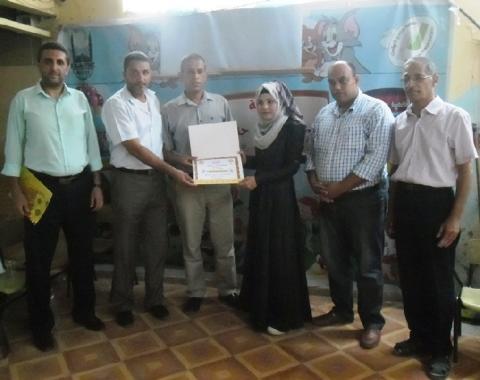 لجنة الحاووز  تكرم جمعية أدم والإعلامي جهاد أحمد