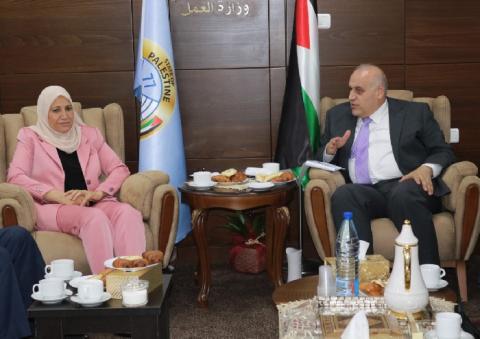وزيرا “العمل“ و“شؤون المرأة“ يبحثان مأسسة العلاقة المشتركة والتعاون في قضايا المرأة