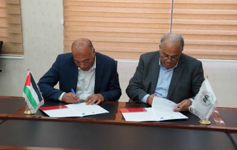 العربية الامريكية والشرطة يوقعان اتفاقية تعاون مشترك في العديد من المجالات