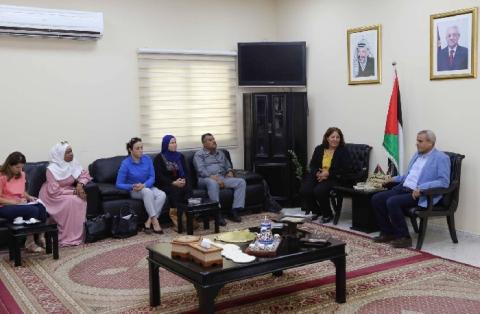 فريق نظام التحويل الوطني ينفذ زيارة ميدانية لمؤسسات محافظة قلقيلية
