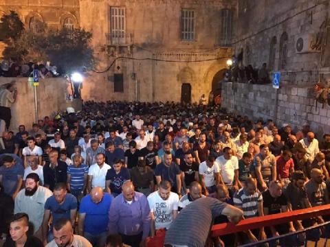 لجنة القدس والأقصى بالمجلس التشريعي تستنكر إغلاق المسجد الأقصى بوجه المصلين المقدسيين