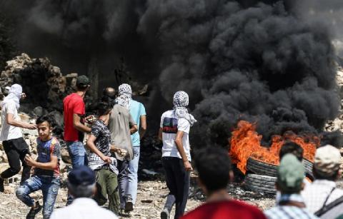“الديمقراطية“ تدعو إلى تحرير الإنتفاضات والهبات المتنقلة في الضفة والقطاع