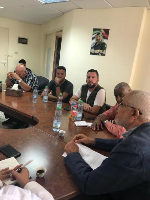 أمين عام الجبهة العربية يستقبل وفداً برازيلياً بمكتبه في رام الله