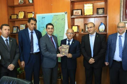 السراج يبحث قضايا المواطنين والتعاون المشترك مع مؤسسات عدة