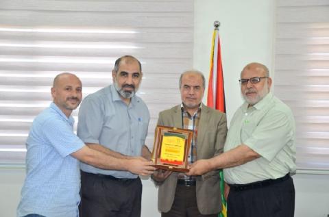 كلية العودة الجامعية تهنئ وكيل وزارة المالية بمنصبه الجديد