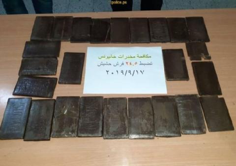 ضبط (24.5) فرش حشيش واعتقال مطلوبين برفح