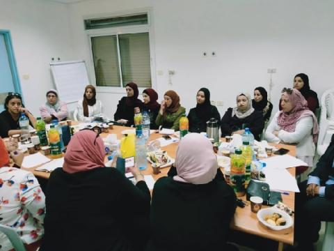 لجان العمل الصحي طوباس تعقد إجتماعاً في مركز إشراقة بطوباس للجان الاستشارية