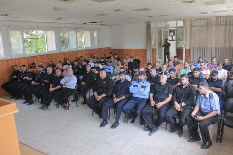 لجنة مناهضة التعذيب تعقد لقاءاً توعوياً لشرطة بيت لاهيا