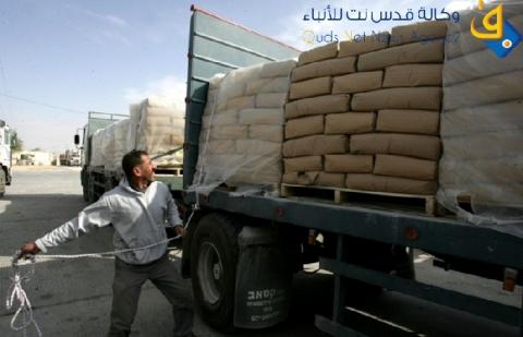 رفح: إدخال 36 شاحنة من مواد البناء إلى قطاع غزة