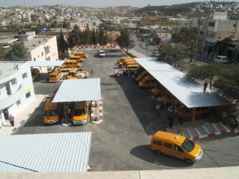 بدء تشغيل مجمع المركبات العمومي الجديد في الخليل