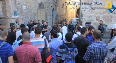"الخارجية" تدين منع الاحتلال المصلين من الوصول إلى أماكن عبادتهم