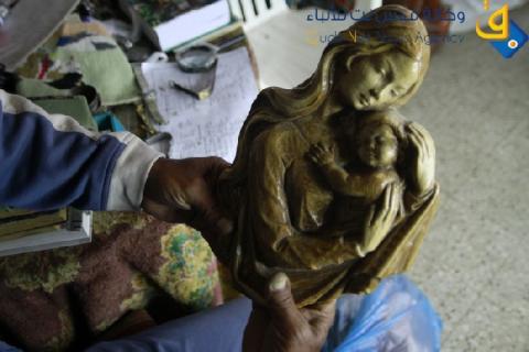 صور.."خان الانتيكا" في غزة..ميراث من استقروا في القبور