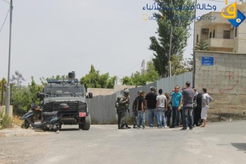 الاحتلال يقتحم جمعية شرق القدس ويهدد ويستجوب ناشطا ضد الجدار
