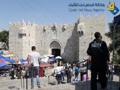 الاحتلال يضع المزيد من كاميرات المراقبة في باب العامود بالقدس