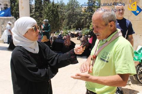 صور.. متطوعو الفرق الكشفية.. جنود مجهولين في رحاب الاقصى