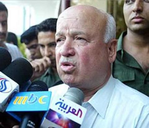الأغا يطالب الأونروا بالتدخل السريع لمعالجة المشكلات القائمة بمخيم نهر البارد
