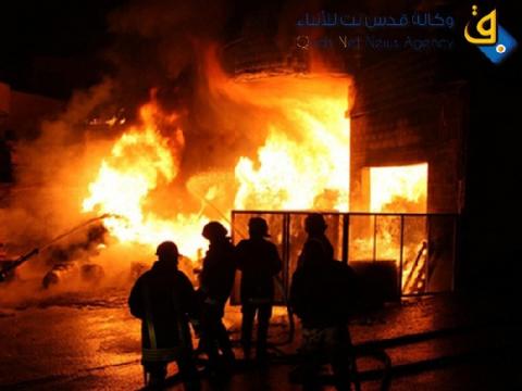 حريق هائل في مصنع الحرباوي بمحافظة الخليل