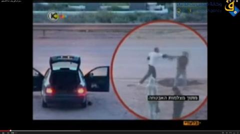 فيديو.. جندي اسرائيلي يعتدي بوحشية على عمال فلسطينيين