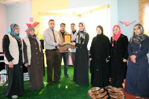 مركز الأمل للرعاية يزور مركز إيثار للطفل في خان يونس