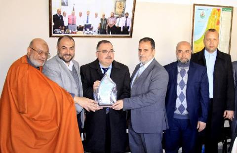 وفد قيادي من حماس يزور أوقاف وتعليم شرق غزة‎
