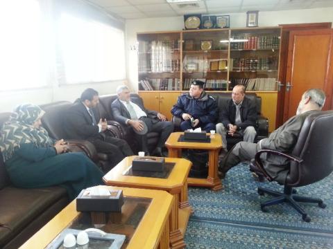 خليفة: سنعمل على حل مشكلة تكدس الموقوفين بالنظارات وفق ؤ