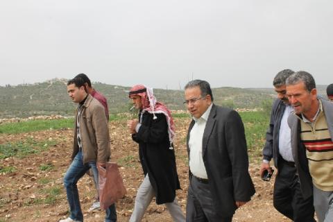 الاغاثة الزراعية تنظم جولة ميدانية لنائب القنصل ومدير التعاون التقني الاسباني