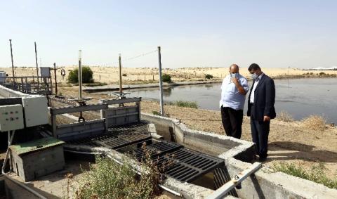 بلدية خان يونس ومصلحة مياه بلديات الساحل تركبان جهازين لفحص المياه العادمة
