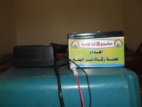 حماس تطلق مشروع إنارة بيوت الفقراء بنظام الـ "LED" بدير البلح