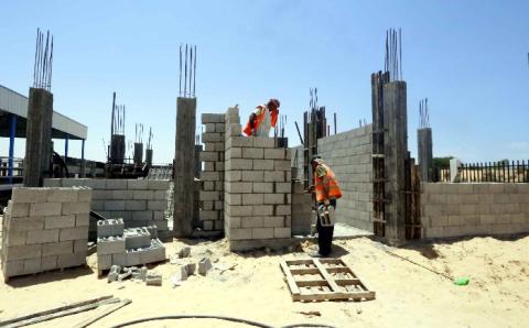بلدية خان يونس تشرع بإنشاء المرحلة الثالثة من المسلخ الجديد