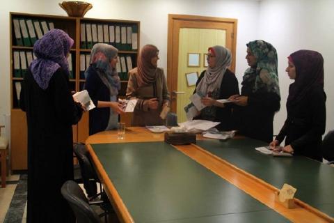 غزة للصحة النفسية يقدم الدعم النفسي لمقدمي الخدمة في مركز القطان للطفل