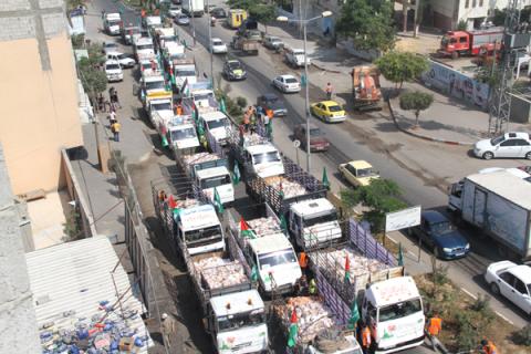 جمعية الفلاح تسير قوافل شاحنات إنسانية سعودية تحمل مساعدات للمتضررين
