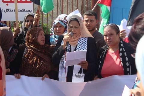 آمال حمد تثمن دور المرأة الفلسطينية وتحيي الأيادي الناعمة