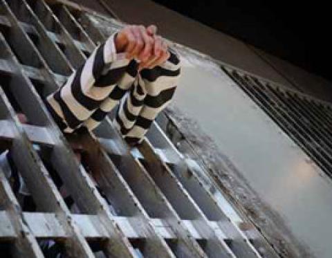 دعوة لوقفة فلسطينية وعربية لكسر سياسة العزل الانفرادي