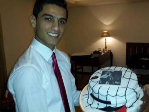 قالب حلوى على شكل الكوفية الفلسطينية هدية محمد عساف في العيد