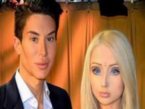 شاب ينفق 150 ألف دولار ليتحول إلى دمية